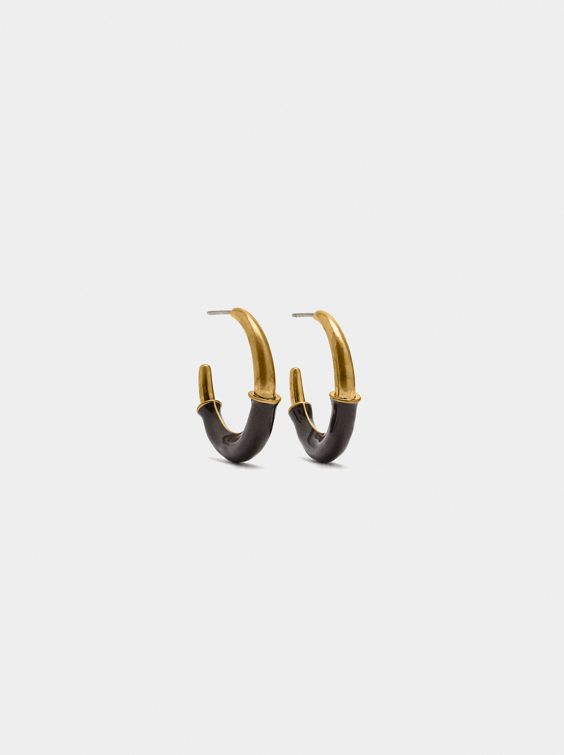 Open rings with enamel