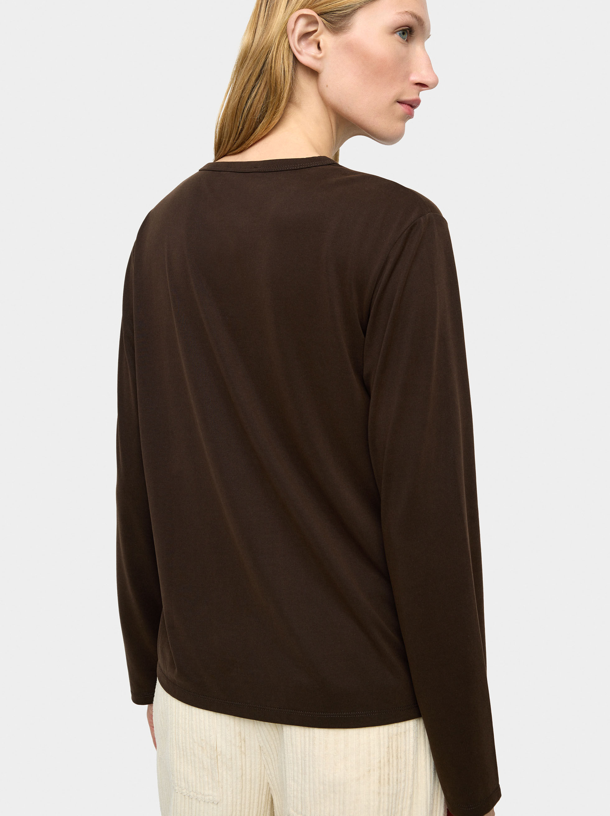 Long sleeve solid t-shirt