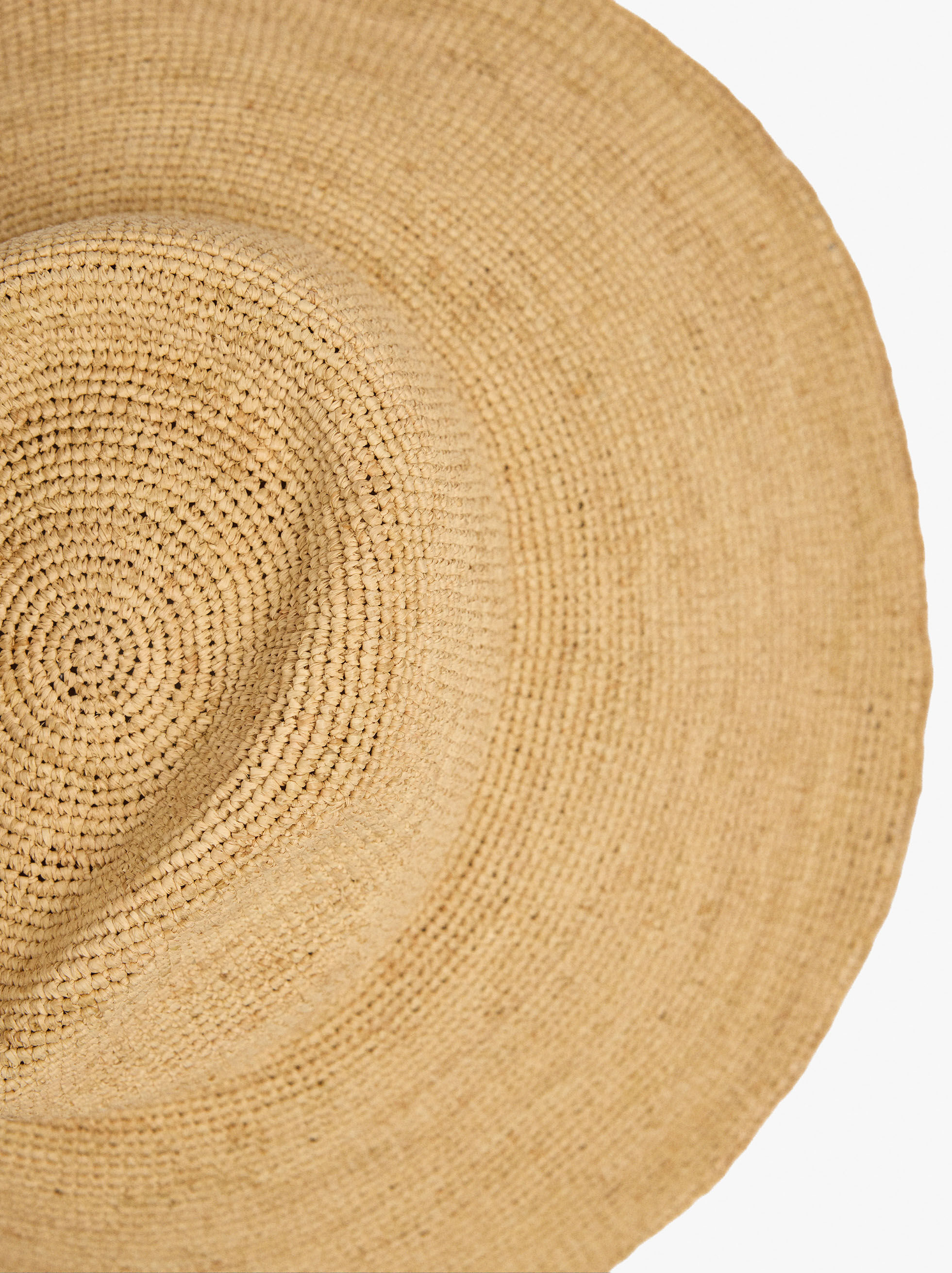 Wide-brim straw hat