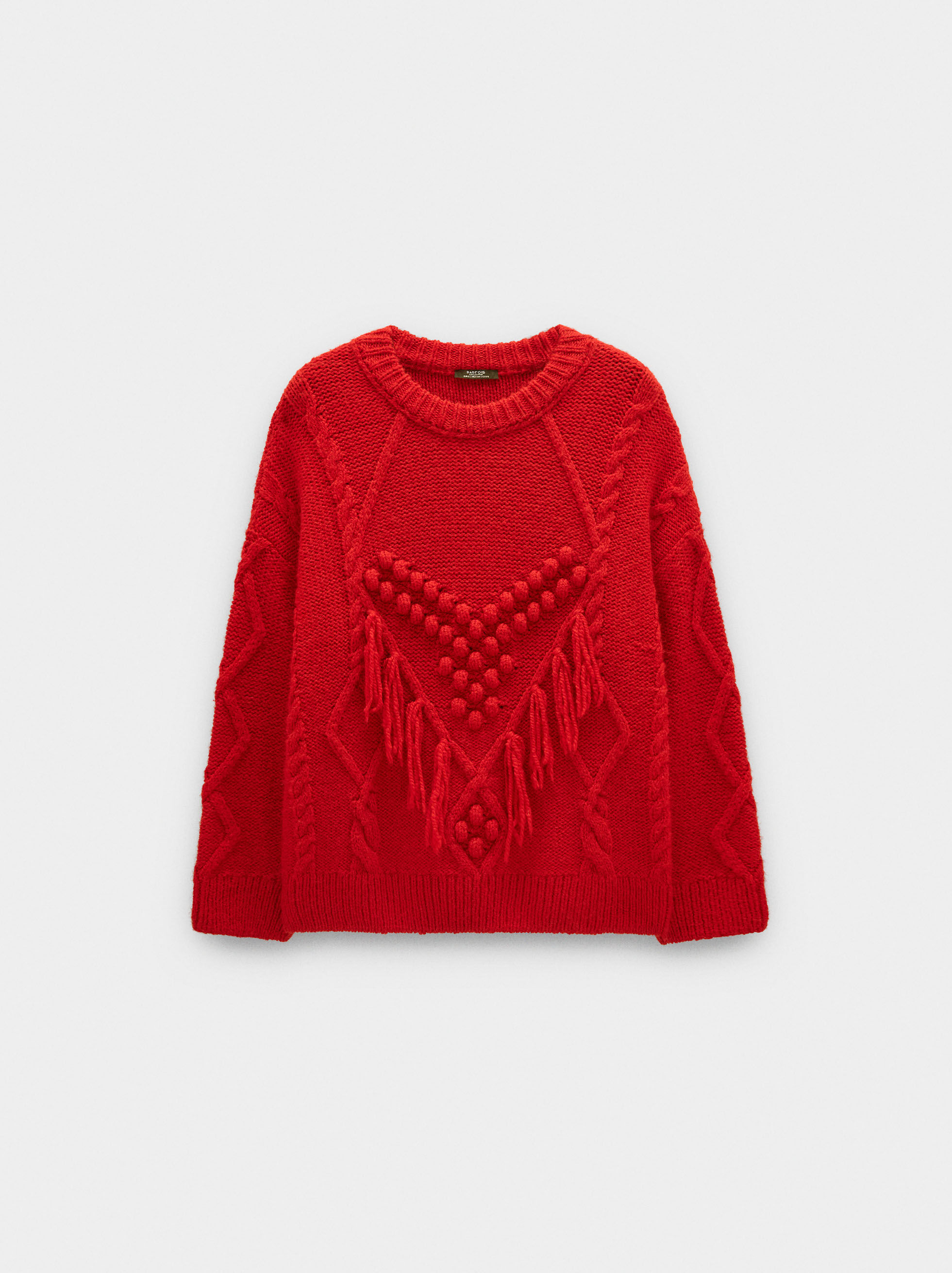 Knitted t-shirt with fringes and reliefs